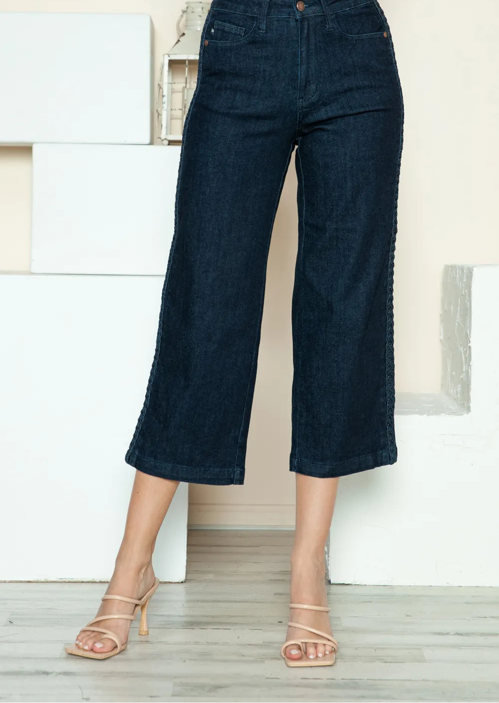 a1992fe1-73fe-4e34-8a8e-a20a637b4fe2-Max